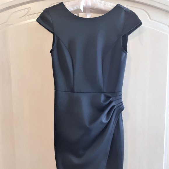🔥 Suzy Shier little black dress with cap sleeve. - Picture 4 of 11